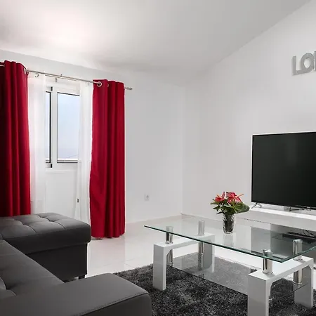 Casa Santana, House In Apartment
